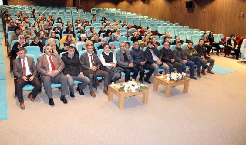 Yozgat’ta faaliyetini sürdüren KADEM Yozgat İl Temsilciliği tarafından Bozok Üniversitesi