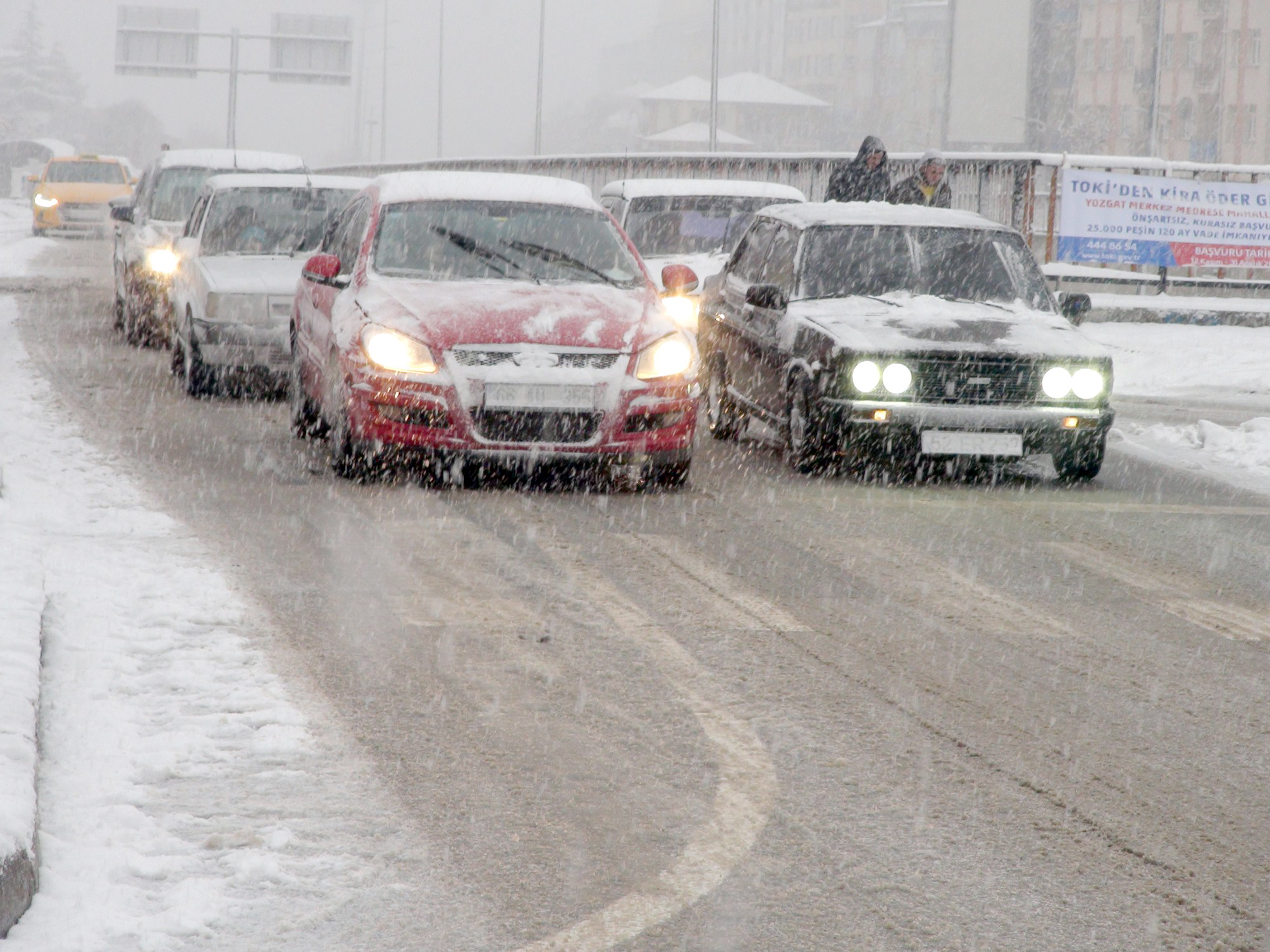Yozgat'ta önceki gün gece başlayan ve sabahın ilk ışıklarına kadar
