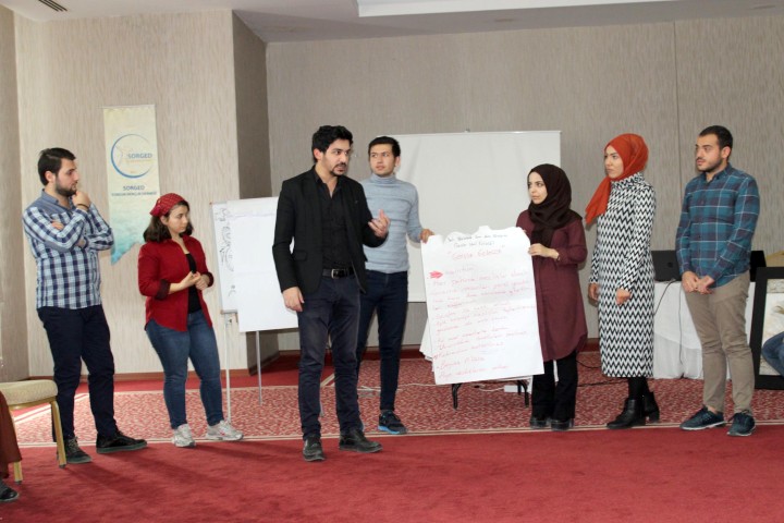 Türkiye’nin farklı şehirlerinden Yozgat’ın Sorgun ilçesine gelen gençler ‘Yerel Yönetimler