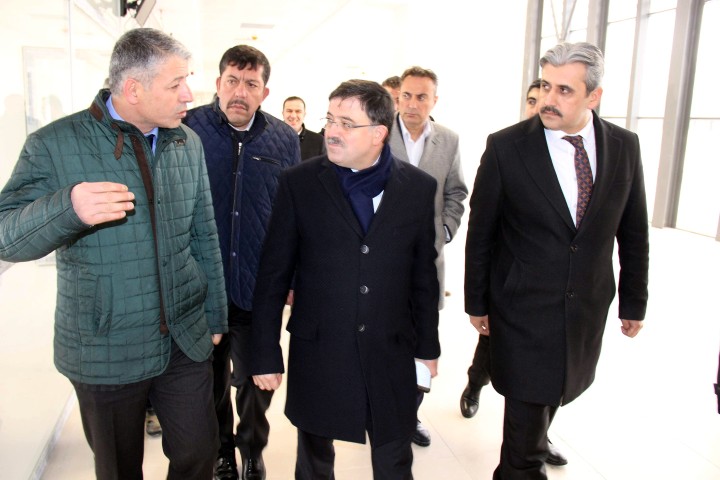 Yozgat’ta kaba inşaatı tamamlanan ve iç tefrişatı devam eden Ağız