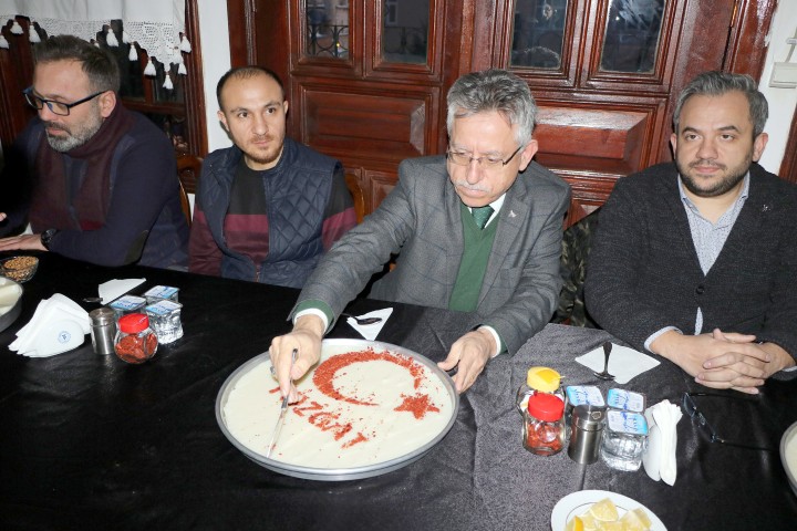 Yozgat’ta kış mevsiminin vazgeçilmez yöresel yemeklerinden arabaşı geleneği tarihi konaklarda