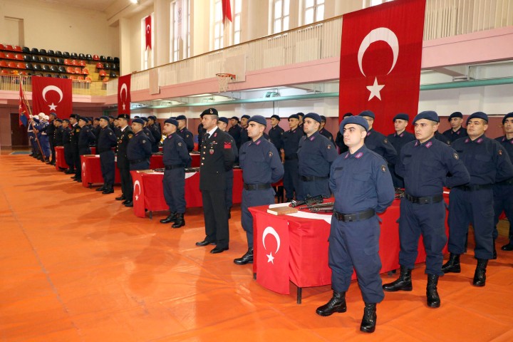 Yozgat İl Jandarma Komutanlığında 4 haftalık temel askerlik eğitimlerini tamamlayan