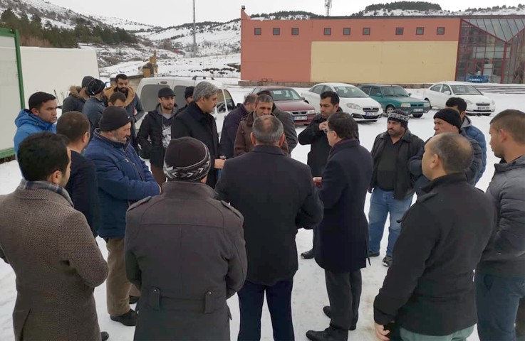 AK Parti Yozgat Belediye Başkan Adayı Celal Köse, genç nesillere