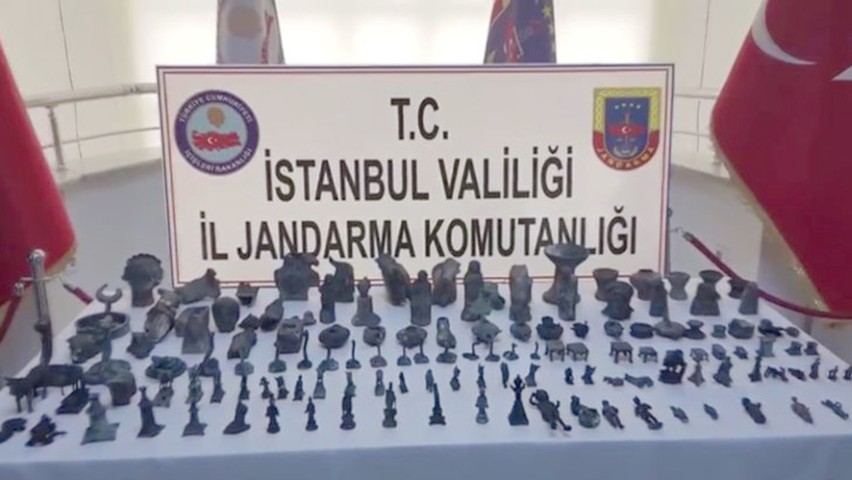 İstanbul İl Jandarma Komutanlığı ekiplerince tarihi eser kaçakçılarına yönelik düzenlenen