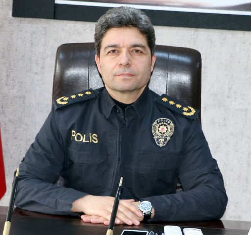 Polis olma hayali kuran lisans ve ön lisans mezunu adayların