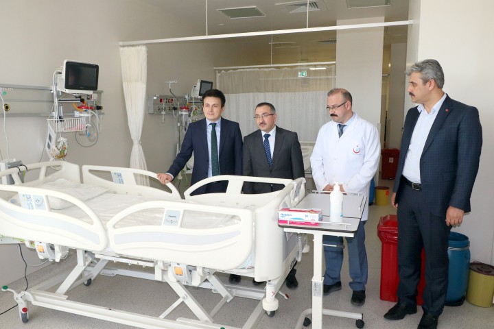 Yozgat Şehir Hastanesi’nde yoğun bakım yatak sayılarının artırılmasına yönelik yapılan