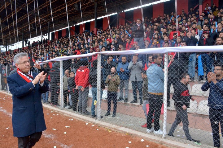 Bağımsız Belediye Başkan adayı Dr. Kazım Arslan seçim çalışmalarına aralıksız