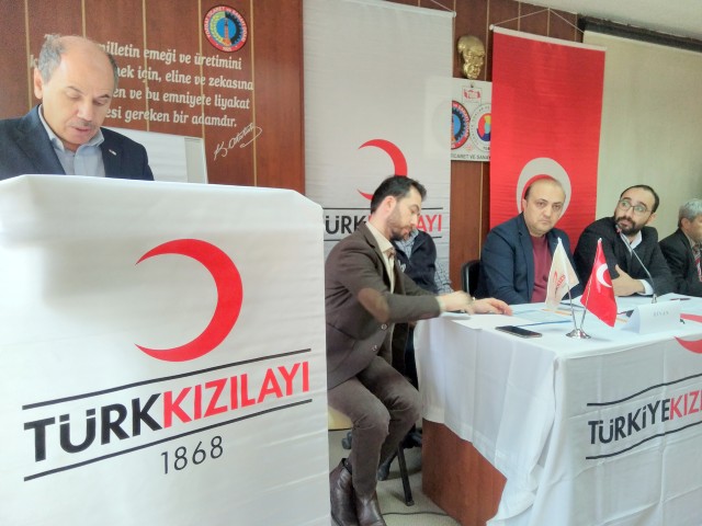 Türk Kızılay Yozgat Şubesi Olağan Genel Kurulunda mevcut Başkan Ekrem