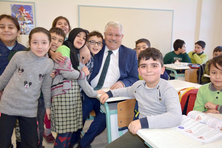 Yozgat İl Milli Eğitim Müdürü Yusuf Yazıcı, il genelindeki okullarda