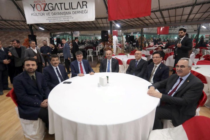 Dışişleri Bakanı Mevlüt Çavuşoğlu ve Antalya Büyükşehir Belediye Başkanı Menderes