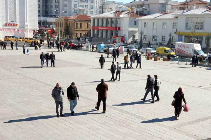 Yozgat’ta uzun süre devam eden soğuk ve yağışlı havanın ardından