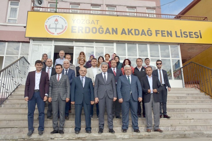 Milli Eğitim Bakanlığı tarafından ülke genelinde 20 Bin Sözleşmeli öğretmenin