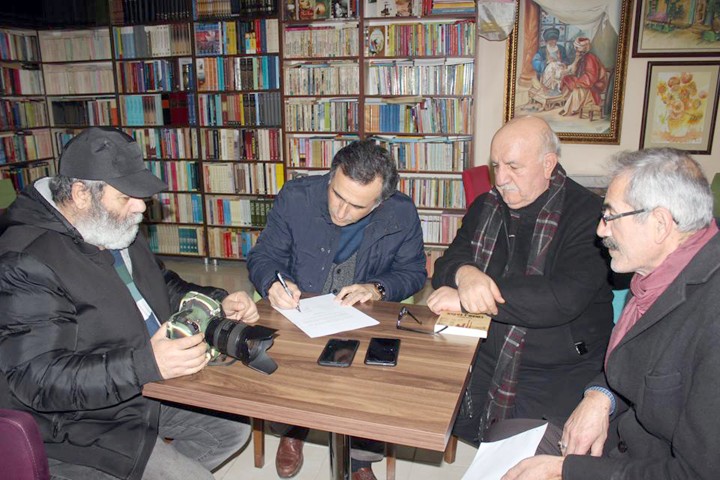 Yozgat’ta aralarında öğretim üyeleri, gazeteci ve yazarların oluşturduğu komite üyeleri