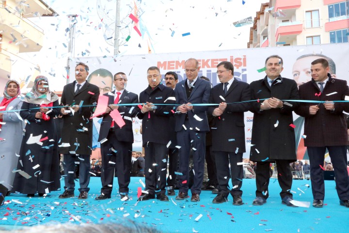Cumhurbaşkanı Yardımcısı Fuat Oktay, "Herhangi bir görevi üstlenmeye aday adayı