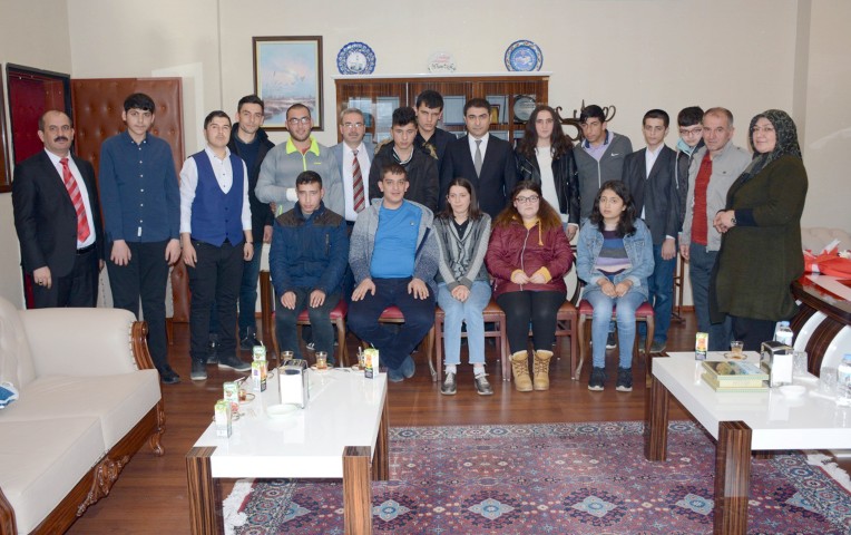 Yozgat Kanuni Sultan Süleyman Özel Eğitim Merkezi Müdürlüğü öğrencileri Okul