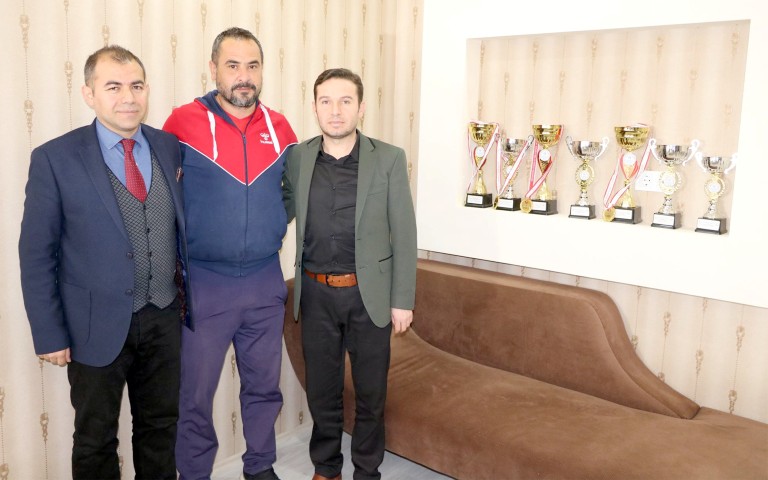 Yozgat Çözüm koleji Fen ve Anadolu Lisesi Müdürü Yusuf Avan