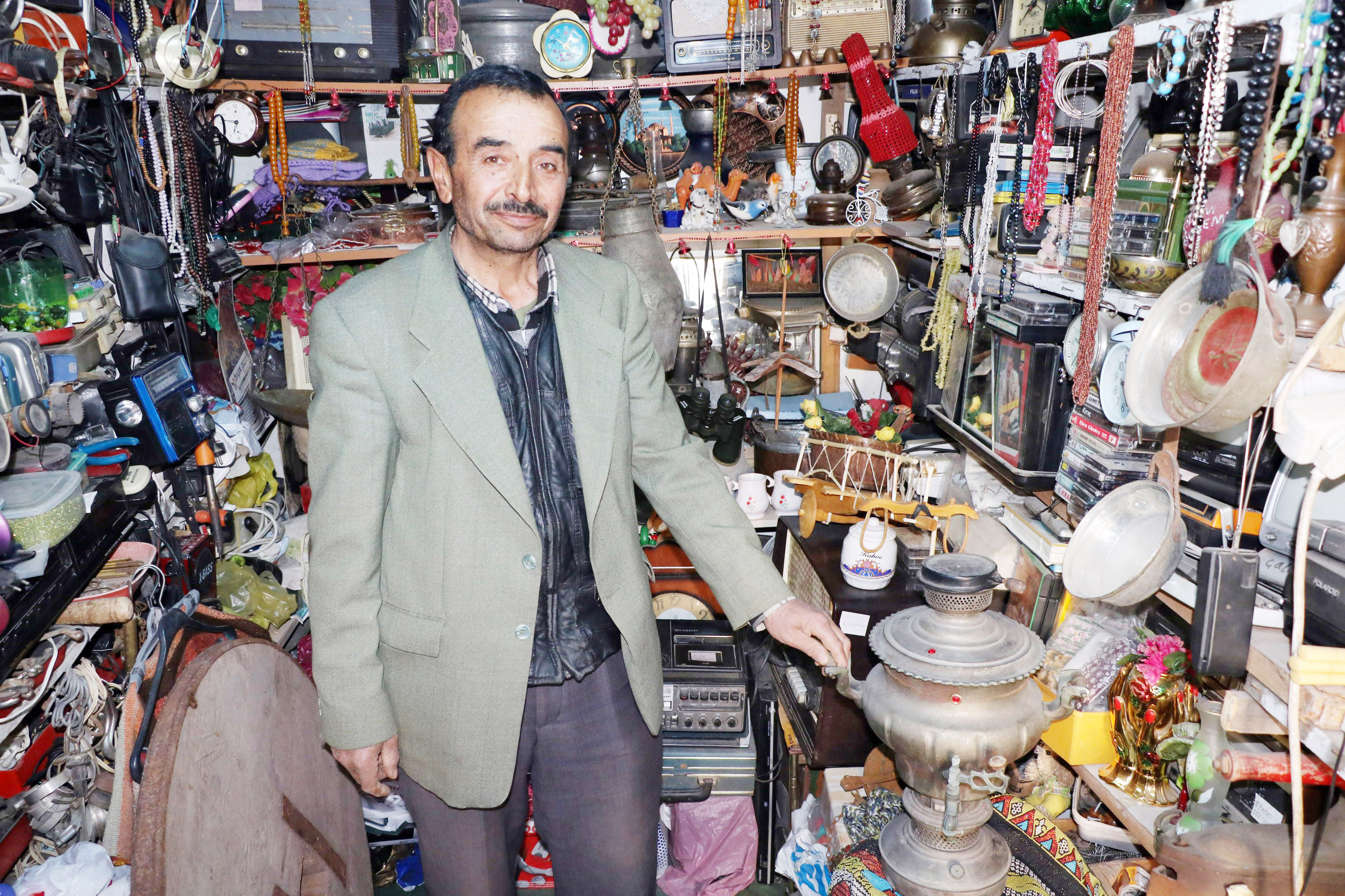 Yozgat’ta seyyar tezgahlarda ve at arabalarında yıllarca manifatura işiyle uğraşan