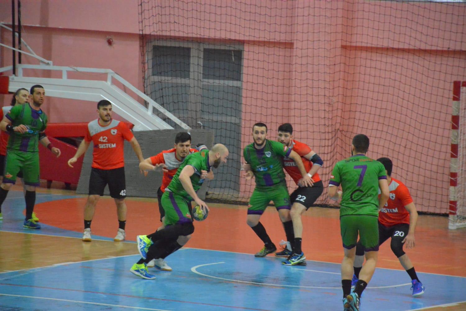 Yozgat Bozokspor sahasında konuk ettiği Rize Güneyspor'u 31-26 yenerek bitime