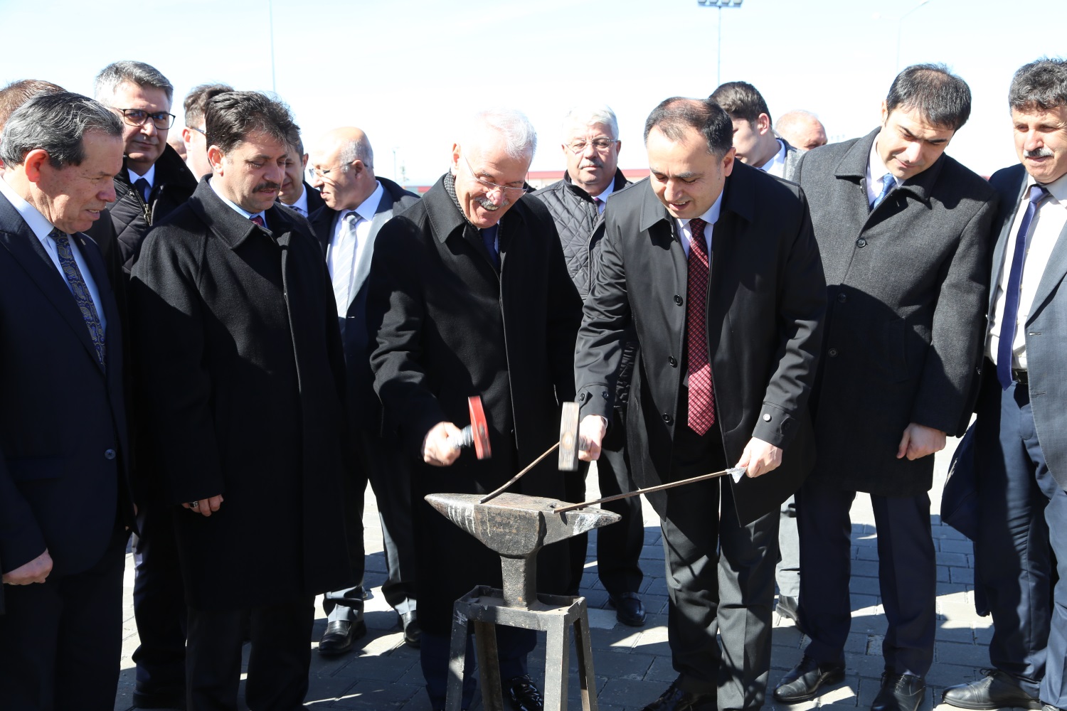 Baharın başladığı, doğanın uyandığı gün olarak kabul edilen "21 Mart