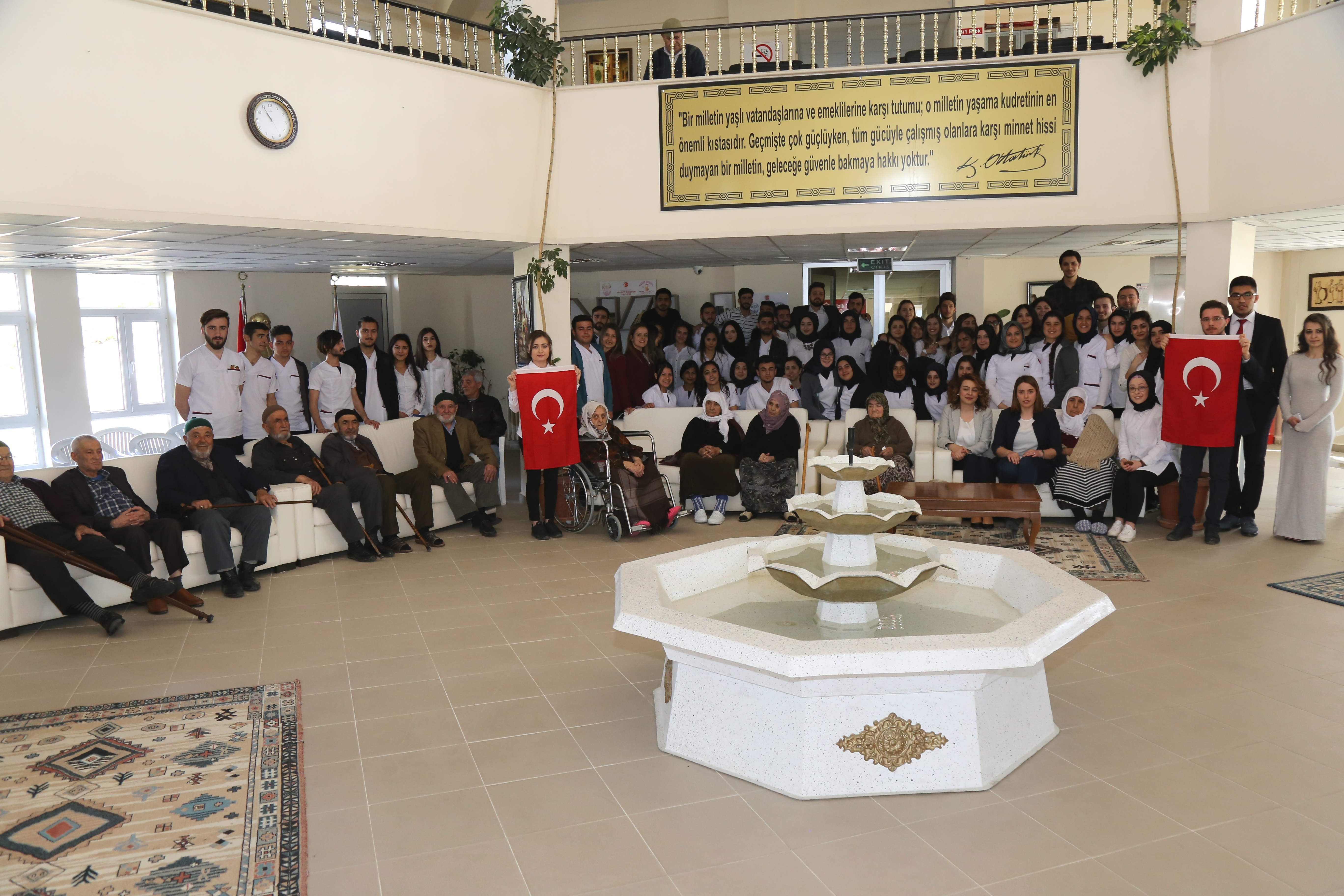 Her yıl 18-24 Mart günleri arasında kutlanan Yaşlılara Saygı Haftası