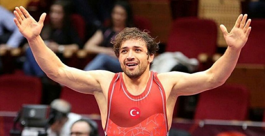 Rıza Kayaalp’ten sonra bir başka Yozgatlı güreşçi Atakan Yüksel de