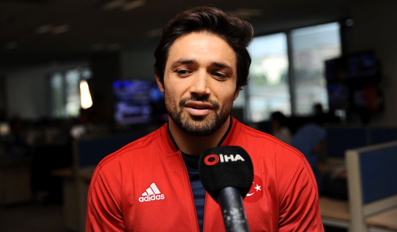 Avrupa Güreş Şampiyonası Grekoromen Stil 67 kiloda altın madalya kazanan