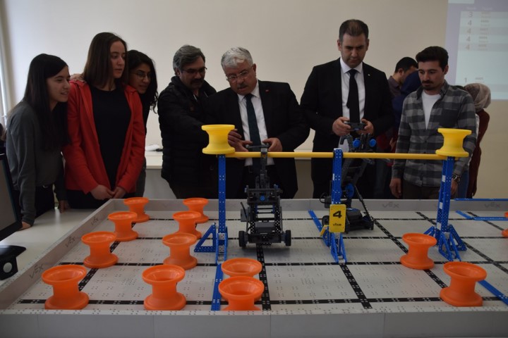 Yozgat Valiliği, İl Milli Eğitim Müdürlüğü Kodluyoz Projesi kapsamında Hackathon