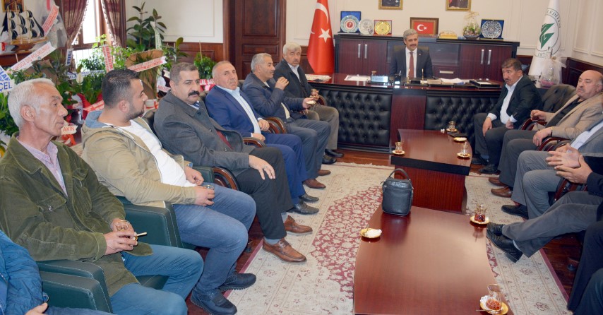 Yozgat Ticaret Borsası Başkanı Mehmet Erkekli, beraberinde Borsa Meclisi, Yozgat
