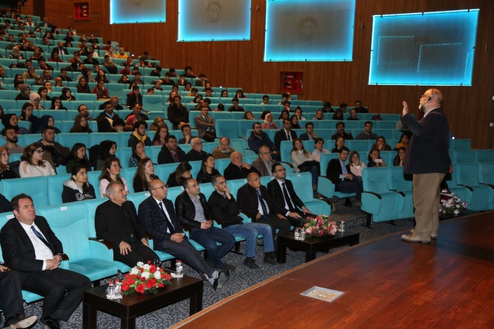 Bozok Üniversitesi Fen-Edebiyat Fakültesi Matematik Bölüm Başkanlığı tarafından düzenlenen “Bir