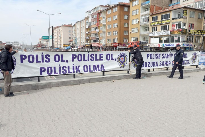 Yozgat İl Emniyet Müdürlüğü ekipleri, Polis Haftası dolayısıyla şehrin muhtelif