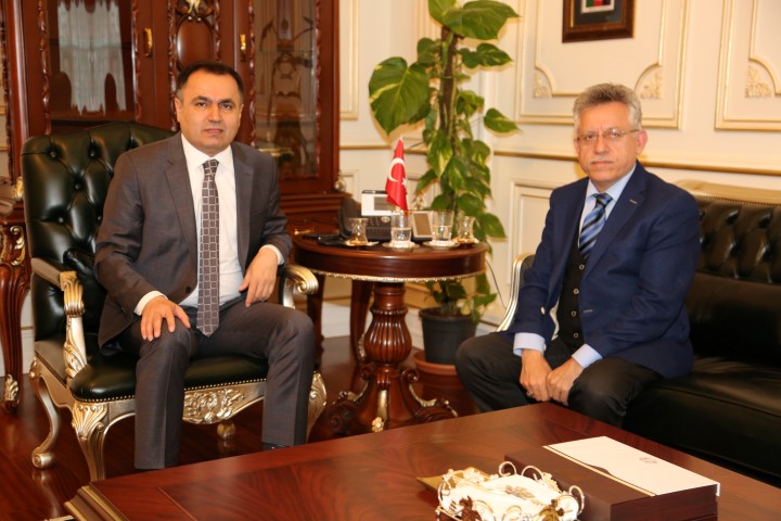 Yozgat’ta 5 yıldır Belediye Başkanlığı görevini sürdüren ve görevi devredecek