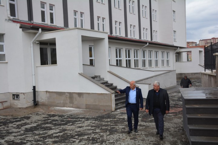 Yozgat İl Milli Eğitim Müdürü Yusuf Yazıcı, Akdağmadeni ilçesinde yeni