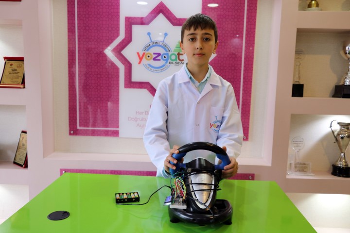 Televizyondan izlediği ölümlü trafik kazalarından etkilen ortaokul öğrencisi Ali Şamil