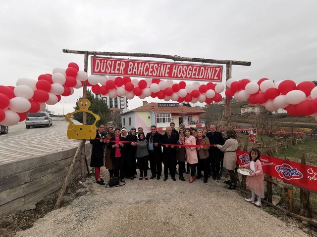 Sahipliğini Cennet Savaş isimli genç girişimci kadının yaptığı Düşler Çay