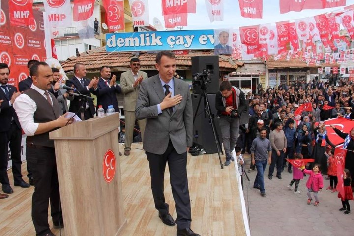 Milliyetçi Hareket Partisi (MHP) Sarıkaya Belediye Başkanı Ömer Açıkel, 31