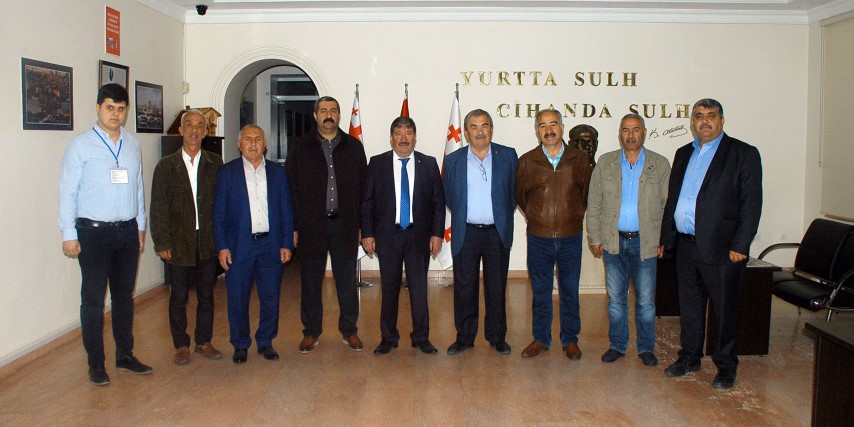 Karadeniz turuna çıkan Yozgat Ticaret Borsası yönetimi ve üyeleri, Gürcistan’ın