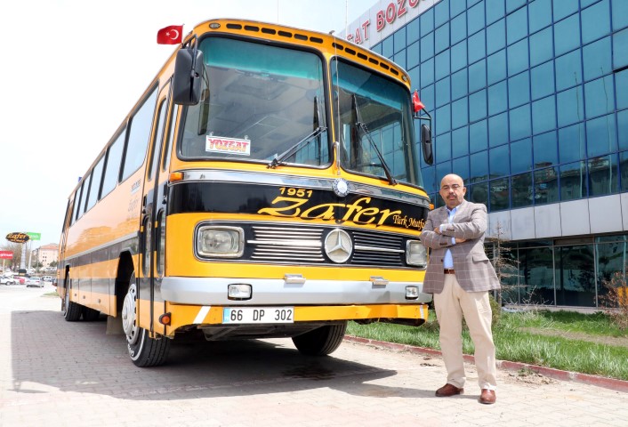 1960’lı yılların efsane ulaşım araçlarından olan ve koltuklarında biriktirdiği yol
