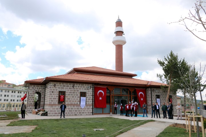 Eski TBMM Başkanı Cemil Çiçek, “Eğer bu Müslüman milletin bugün