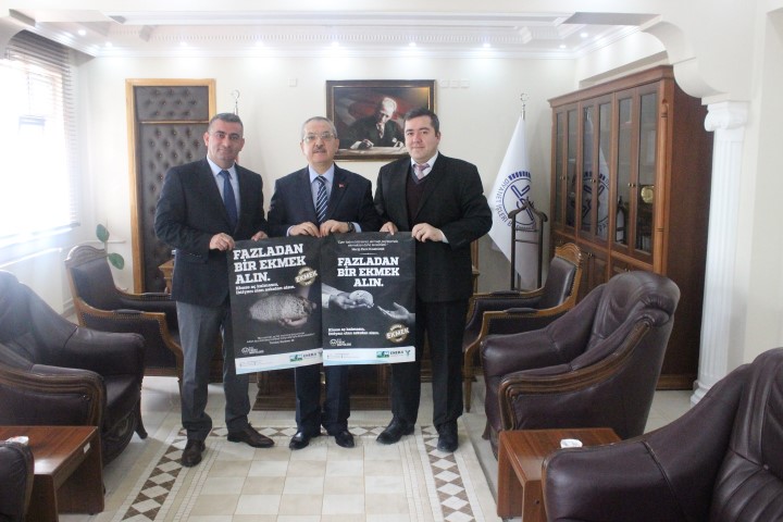 Sivas, Tokat ve Yozgat’ta devam eden “Askıda Ekmek” projesi kapsamında