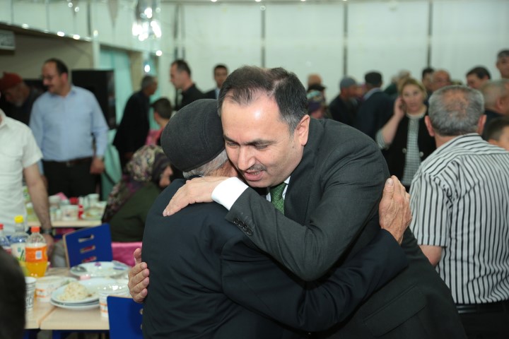 Yozgat Valisi Kadir Çakır, Yerköy Kaymakamlığı tarafından şehit aileleri ve