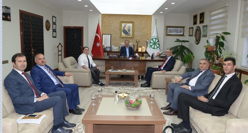 Tarım makinelerinin dev şirketlerinden olan ve şeker pancarı hasat makinesi,