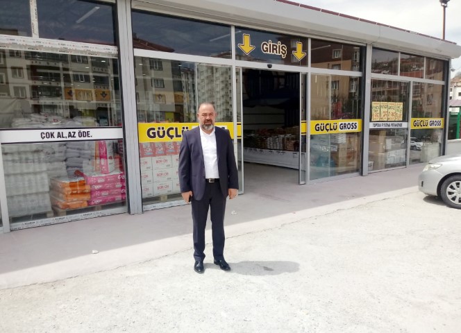 Ramazan ayına sayılı günler kala Yozgat’ta hayırsever vatandaşlar, marketlere gıda