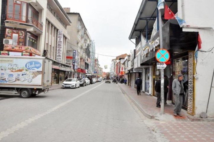 Sorgun Belediyesi Zabıta Müdürlüğüne bağlı ekipler yaptıkları denetimlerle seyyar satıcılarına