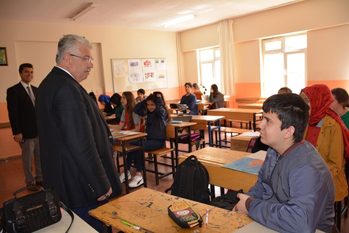 Yozgat İl Milli Eğitim Müdürü Yusuf Yazıcı Cumhuriyet Ortaokulunu ziyaret