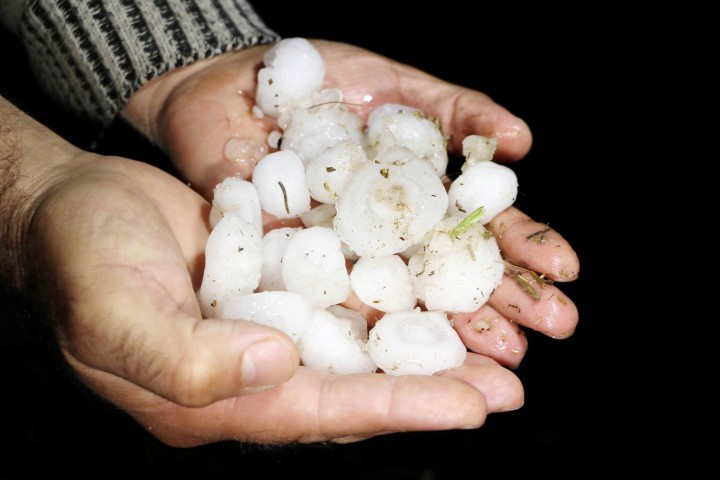 Yozgat’ın merkeze bağlı Lök köyünde akşam saatlerinde etkili olan sağanak