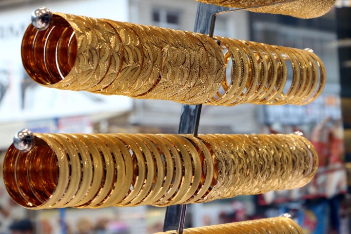 Düğün sezonunun açılmasıyla gündeme gelen sahte altına karşı vatandaşları uyaran