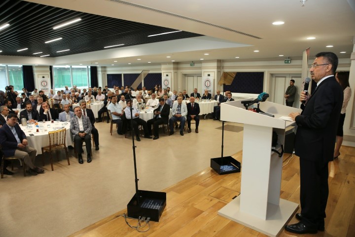 Cumhurbaşkanı Yardımcısı Fuat Oktay, Yozgatlı sanayici ve iş adamlarıyla kahvaltı