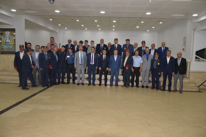 Sorgun’da ikamet eden Kıbrıs gazilerine ‘’Milli Mücadele Madalyaları’’ takdim edildi.
