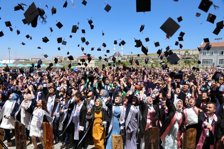 Bozok Üniversitesi 2018-2019 eğitim - öğretim döneminde lisans ve ön