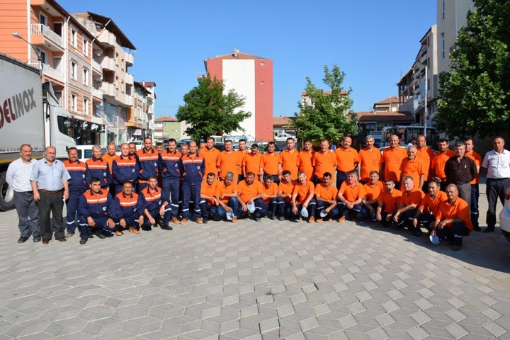 Sorgun Belediyesi tarafından, temizlik işçilerinin yaz aylarında daha rahat çalışabilmeleri